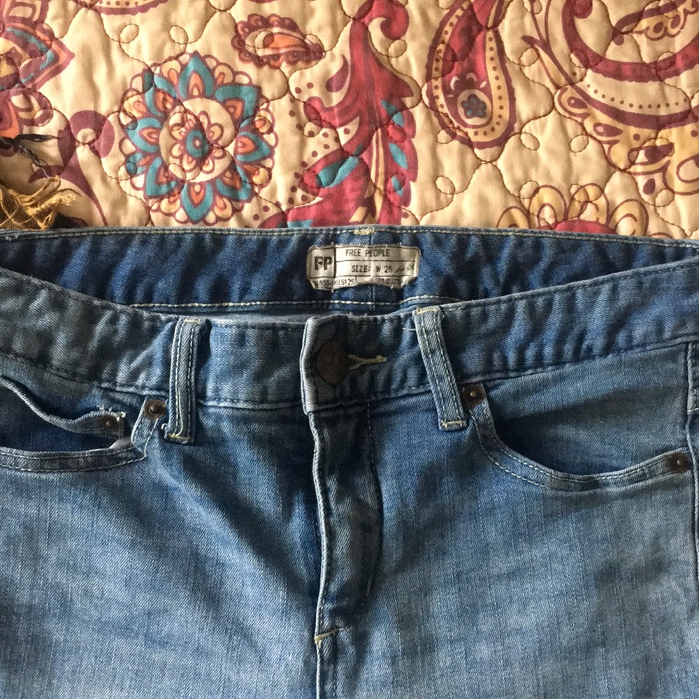 Free people straight leg jeans size 26.